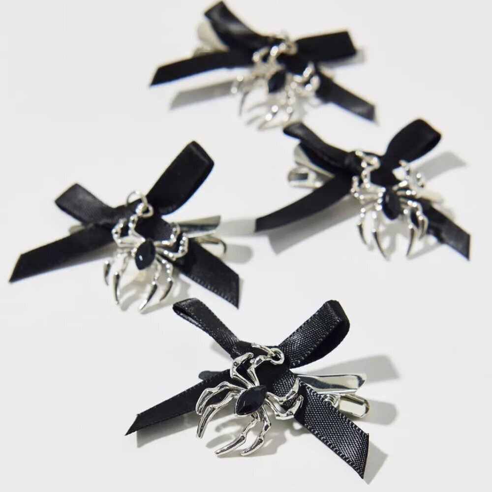 NWT Urban Outfitters Spider Bow Hair Clip Set of Four